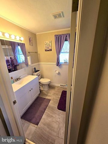 2490 CEDAR RD, York, PA 17408