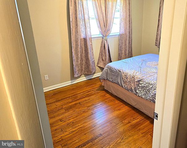 2490 CEDAR RD, York, PA 17408