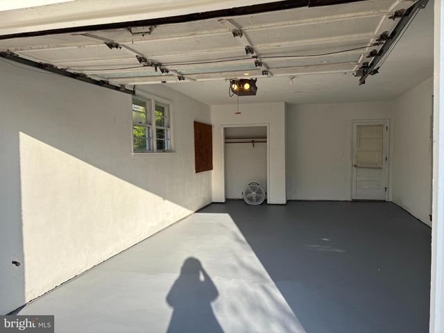 2490 CEDAR RD, York, PA 17408