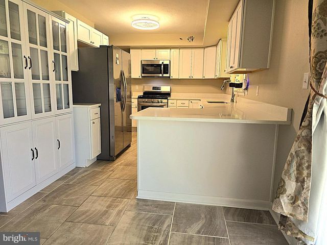 2490 CEDAR RD, York, PA 17408