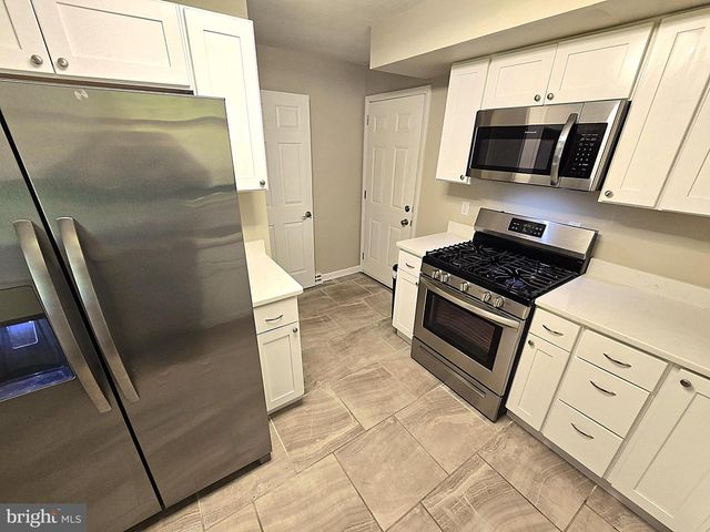 2490 CEDAR RD, York, PA 17408