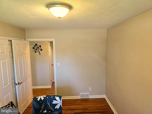 2490 CEDAR RD, York, PA 17408