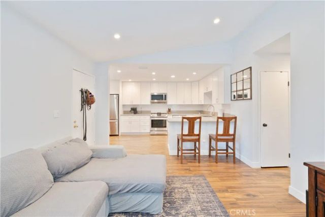 25652 Palma Alta, Valencia, CA 91355