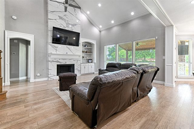 1112 Bentwater Parkway, Grand Prairie, TX 75104