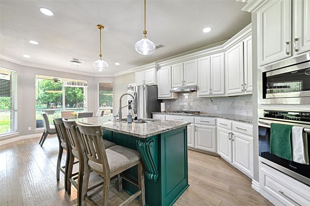 1112 Bentwater Parkway, Grand Prairie, TX 75104