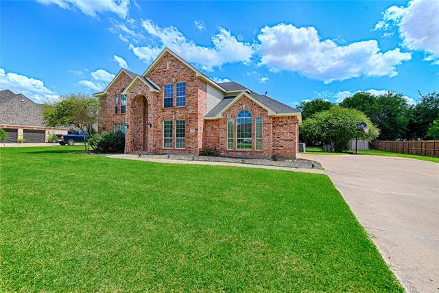 1112 Bentwater Parkway, Grand Prairie, TX 75104
