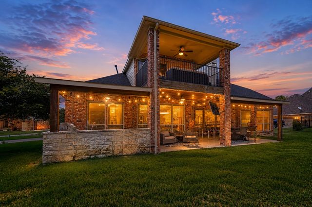 1112 Bentwater Parkway, Grand Prairie, TX 75104