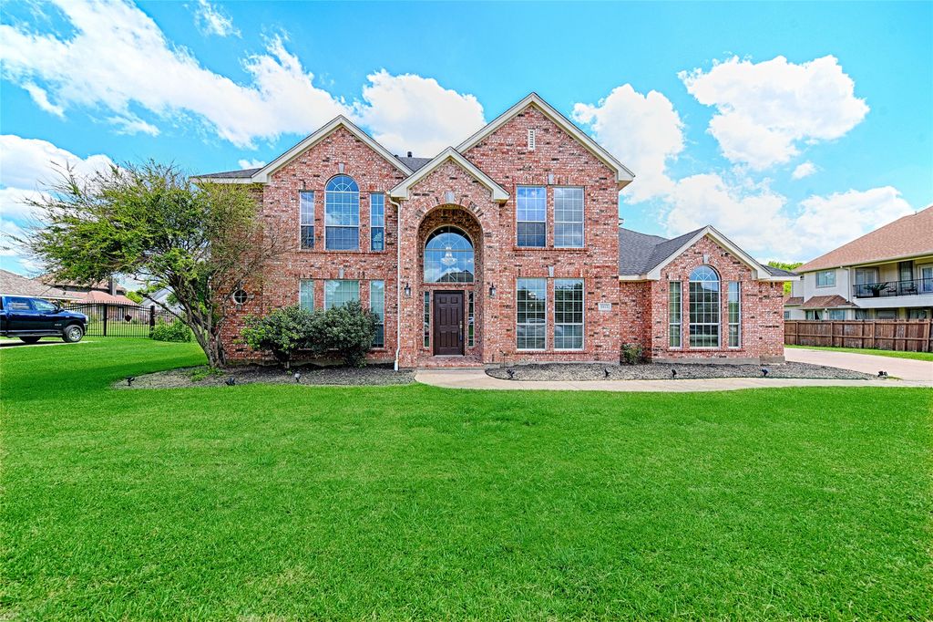 1112 Bentwater Parkway, Grand Prairie, TX 75104