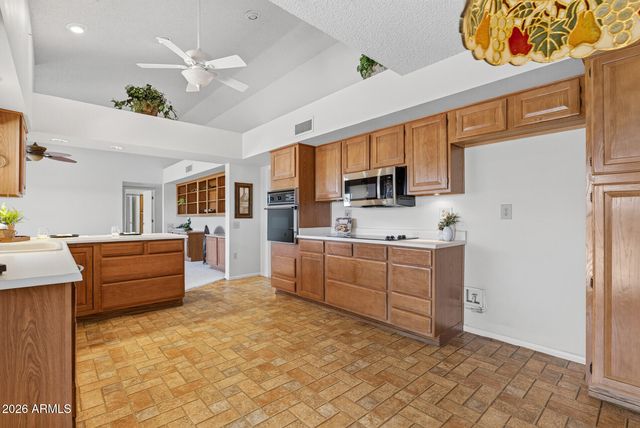 13712 W ELMBROOK Drive, Sun City West, AZ 85375