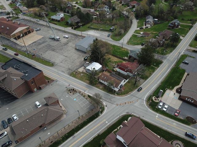 221 Clay Pike, North Huntingdon, PA 15642