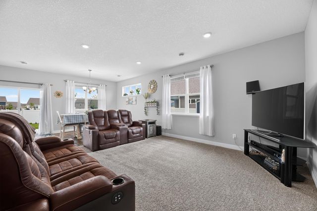 1436 Independence Curve, Delano, MN 55328