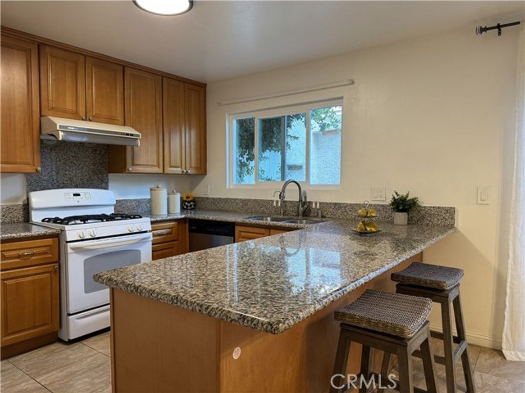 1115 E Truman, West Covina, CA 91790