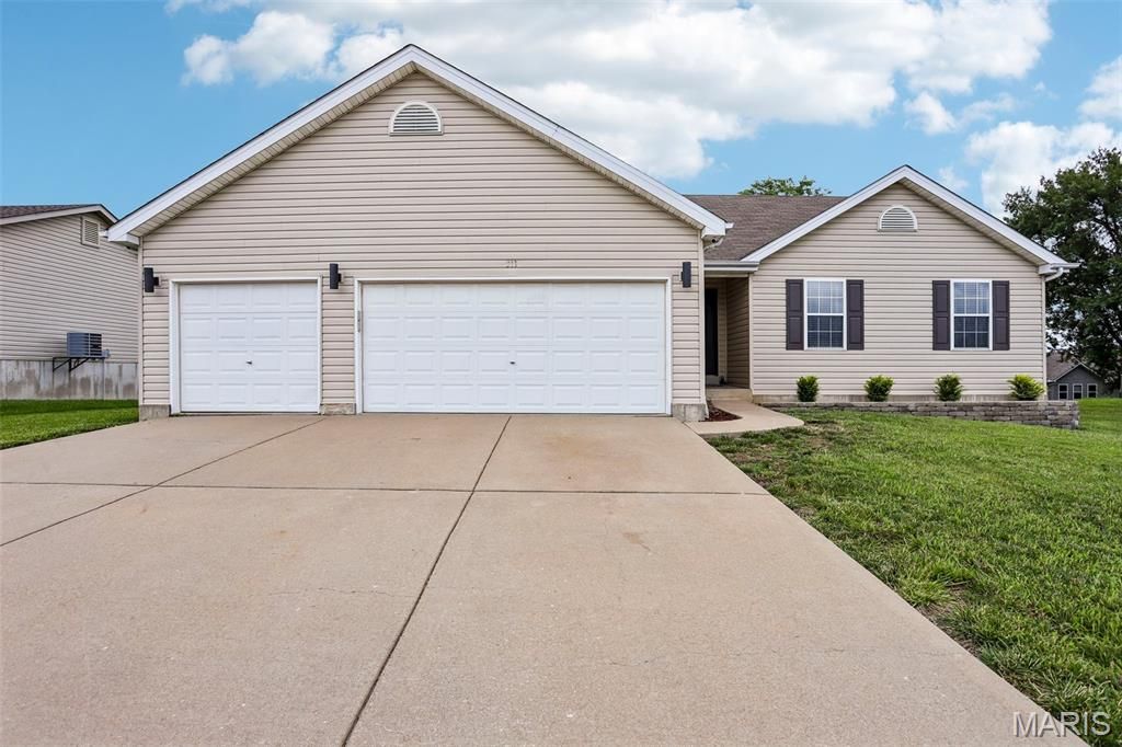 213 Fredde Drive, Wentzville, MO 63385