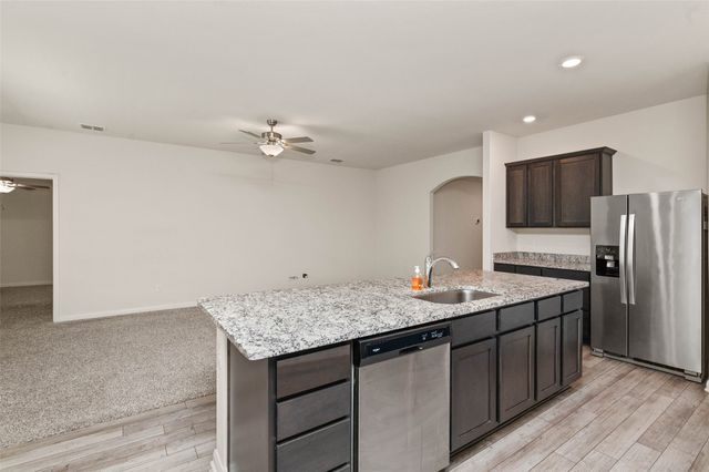 175 Aster Drive, Sanger, TX 76266