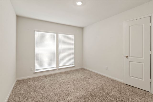 175 Aster Drive, Sanger, TX 76266