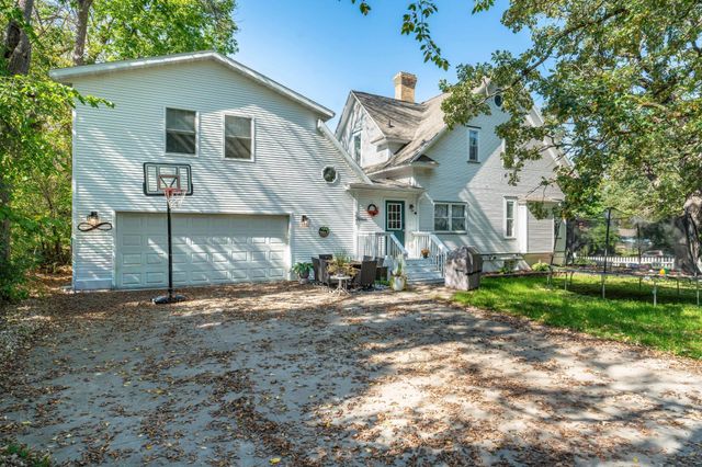 322 3rd Avenue SE, Pelican Rapids, MN 56572