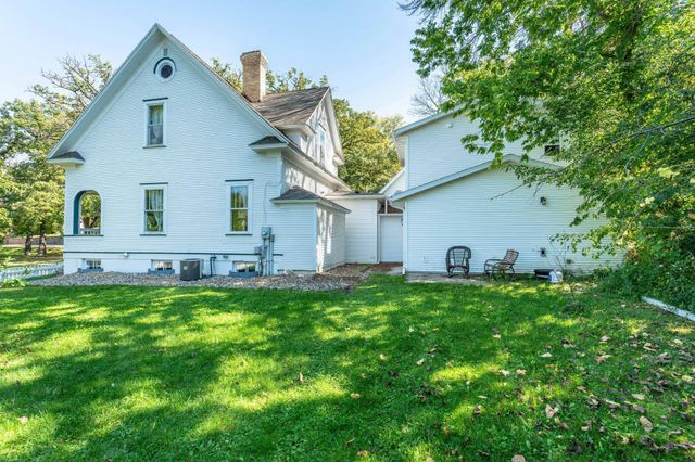 322 3rd Avenue SE, Pelican Rapids, MN 56572