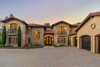 11860 Francemont Drive, Los Altos Hills, CA 94022