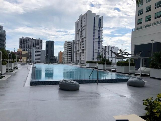 690 SW 1st Ct 1220, Miami, FL 33130