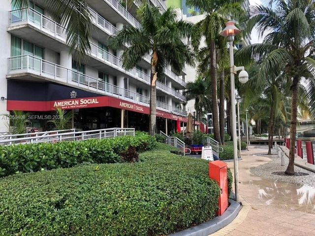 690 SW 1st Ct 1220, Miami, FL 33130