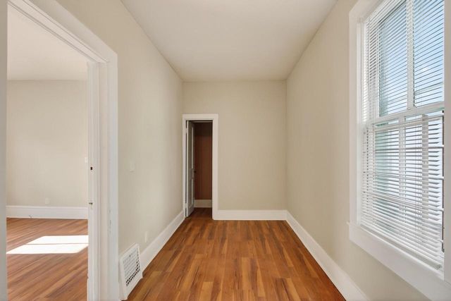 3529 N 11th STREET, Milwaukee, WI 53206