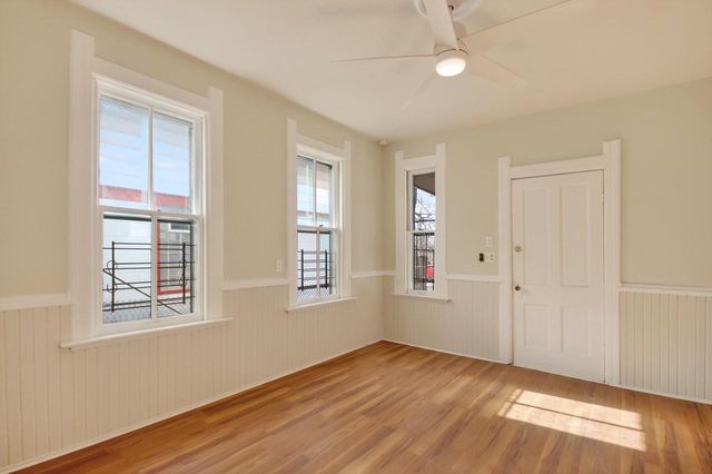 3529 N 11th STREET, Milwaukee, WI 53206