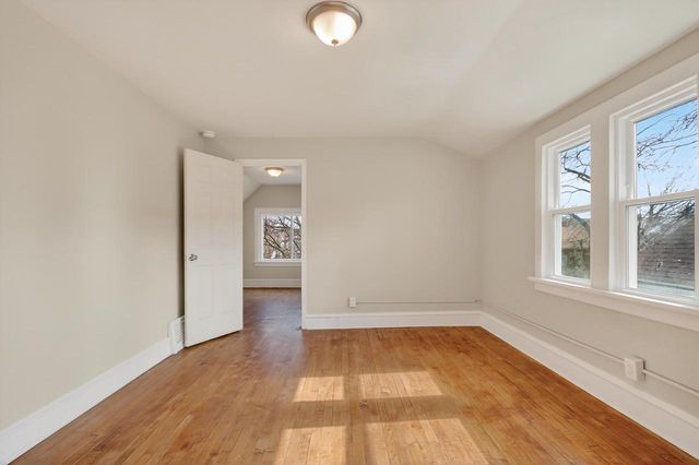 3529 N 11th STREET, Milwaukee, WI 53206