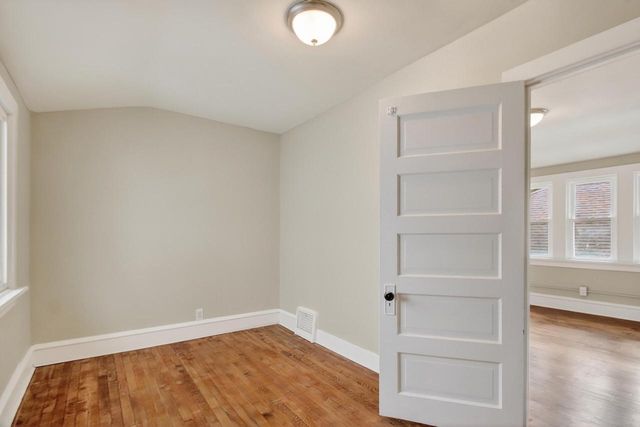 3529 N 11th STREET, Milwaukee, WI 53206