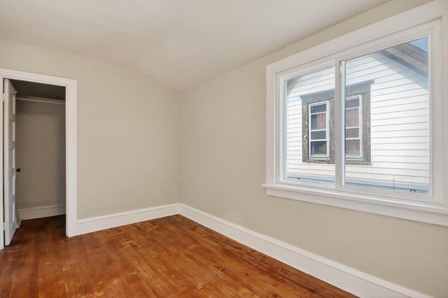 3529 N 11th STREET, Milwaukee, WI 53206