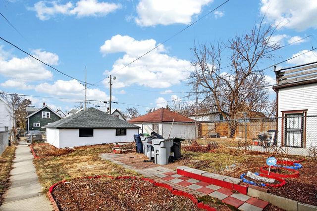 3529 N 11th STREET, Milwaukee, WI 53206