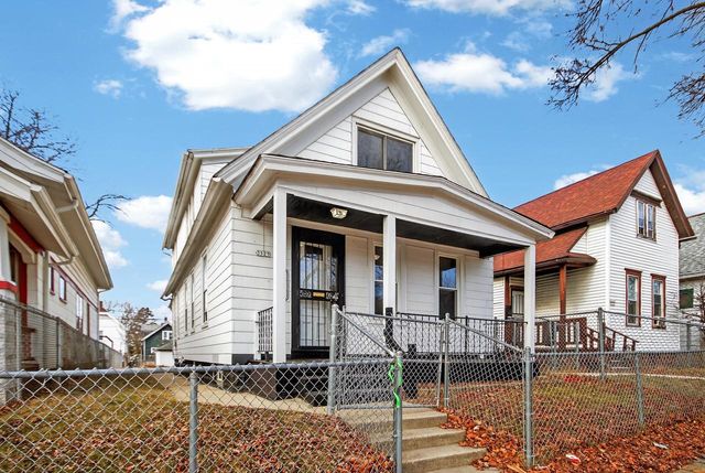 3529 N 11th STREET, Milwaukee, WI 53206