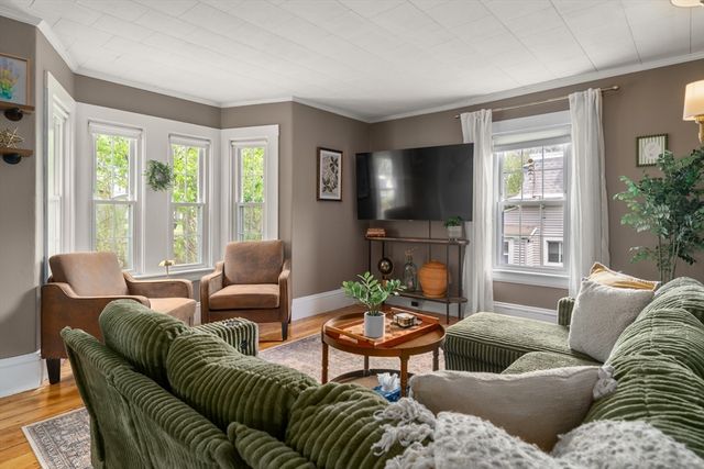 69R Eastern Ave, Woburn, MA 01801