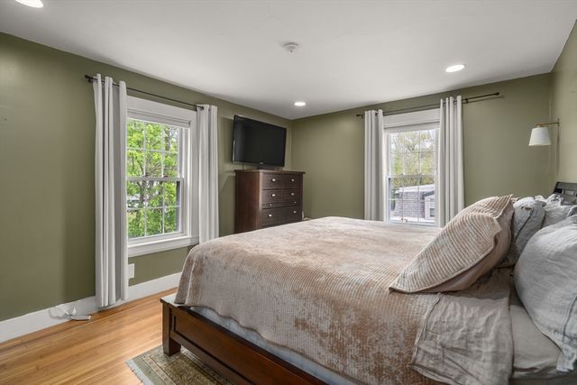 69R Eastern Ave, Woburn, MA 01801