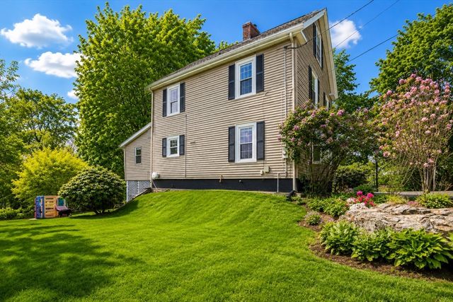 69R Eastern Ave, Woburn, MA 01801