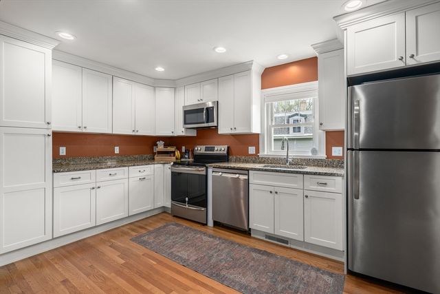 69R Eastern Ave, Woburn, MA 01801