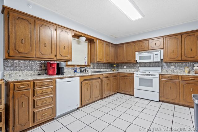 1726 Downing Street, Ardmore, OK 73401