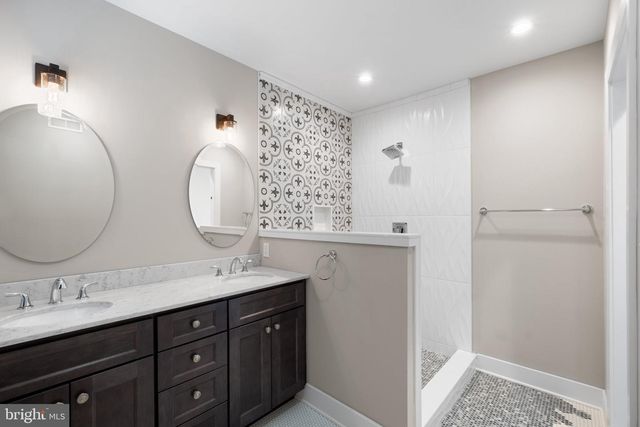 510 MOUNTAIN ST, Philadelphia, PA 19148