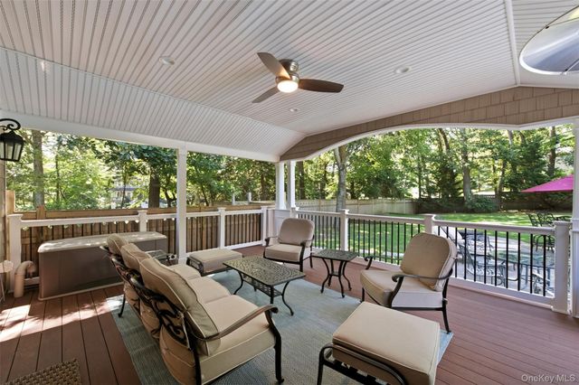 8 Clayton Drive, Dix Hills, NY 11746