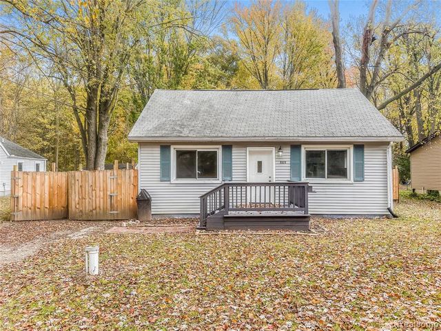 2372 Meadow Street, Flushing, MI 48433