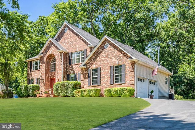 4 SCOTT DR, Monroe Twp, NJ 08831