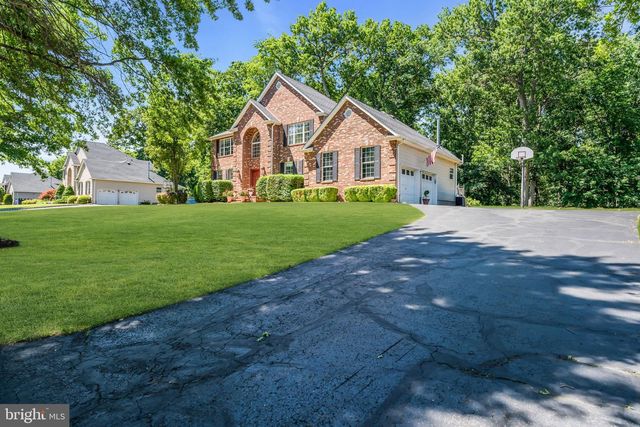 4 SCOTT DR, Monroe Twp, NJ 08831