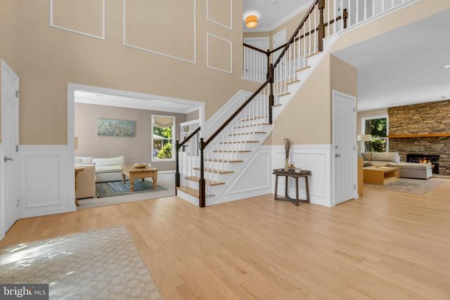4 SCOTT DR, Monroe Twp, NJ 08831