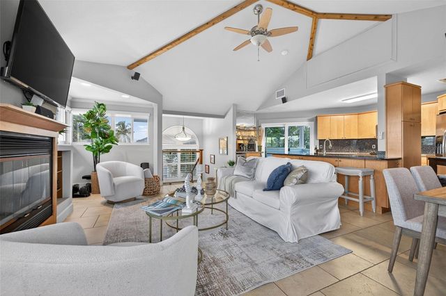 118 94TH AVENUE, Treasure Island, FL 33706