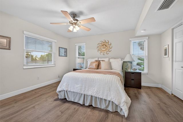 118 94TH AVENUE, Treasure Island, FL 33706