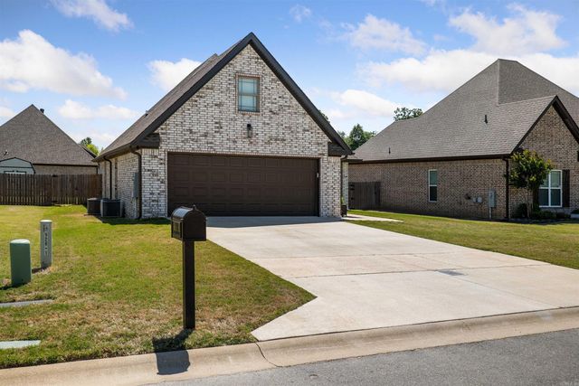 924 Sandra Ln, Jonesboro, AR 72405