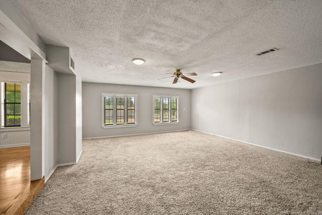 19 Hightrail Drive, Maumelle, AR 72113