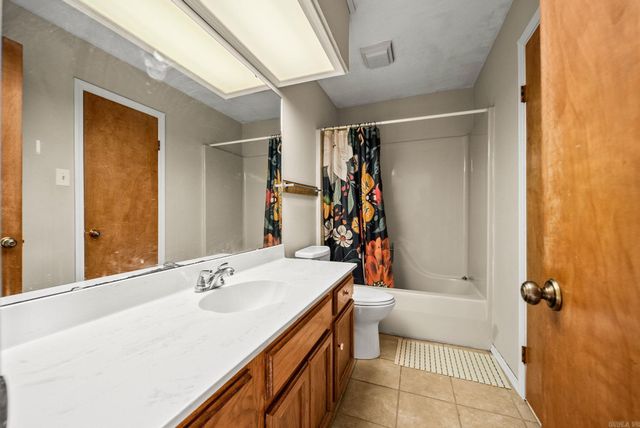 19 Hightrail Drive, Maumelle, AR 72113