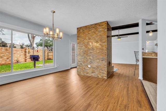 1806 Meadowlocke Lane, Sugar Land, TX 77478