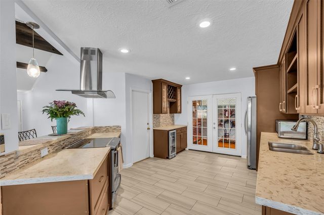 1806 Meadowlocke Lane, Sugar Land, TX 77478