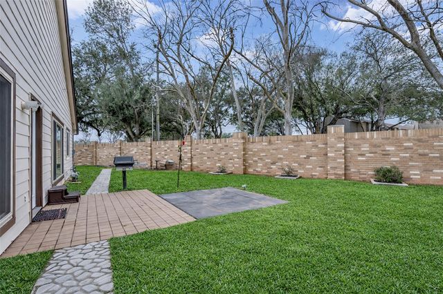 1806 Meadowlocke Lane, Sugar Land, TX 77478